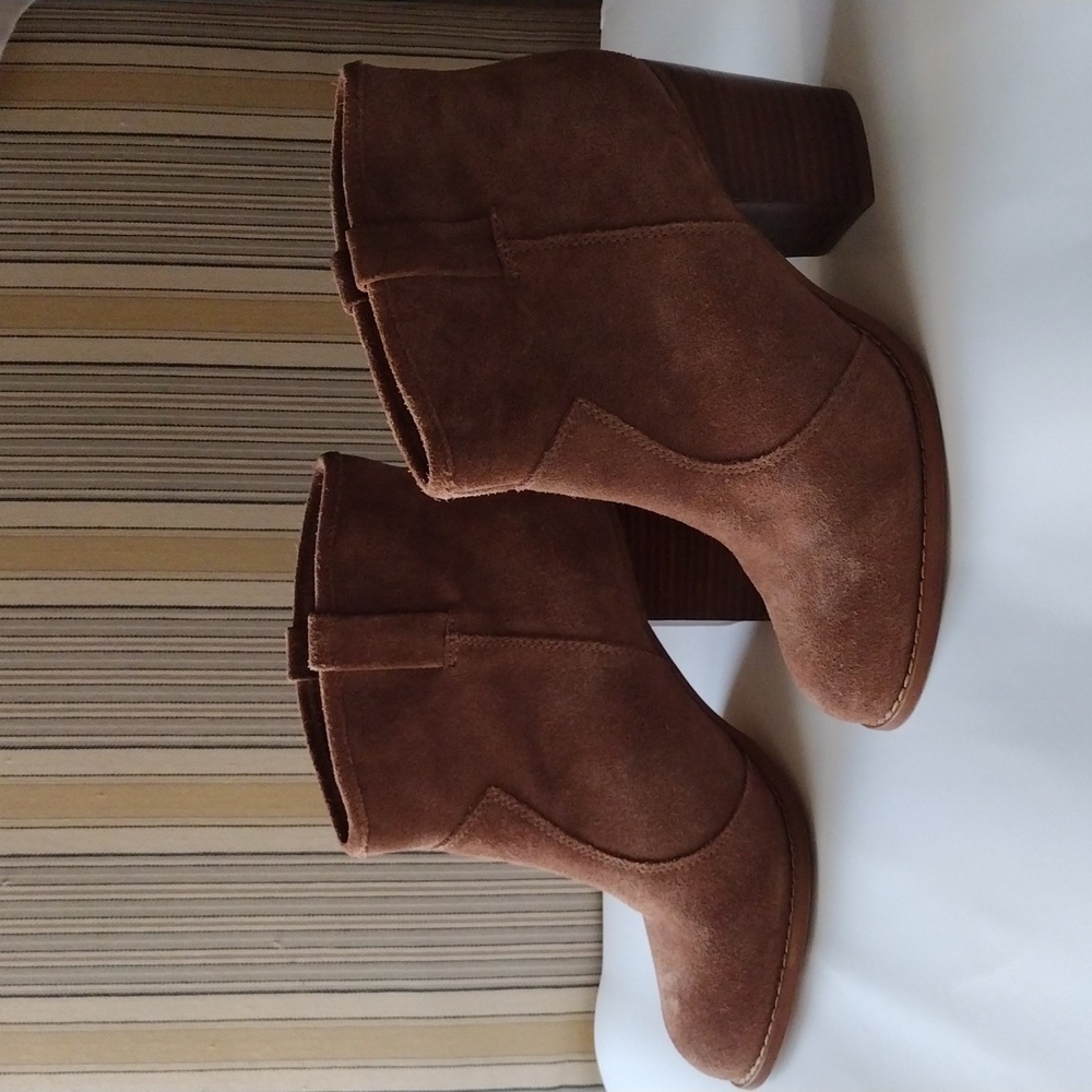 Splendid Eloise chocolate suede booties 9